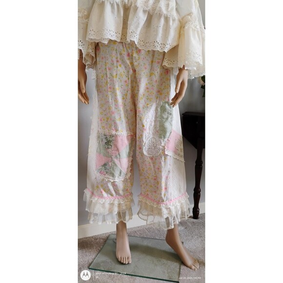 Floral Lace Trim Pajama Pants - Picture 2 of 9